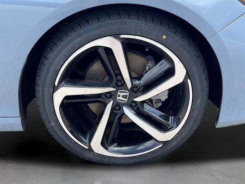 Used 2022 Honda Accord Sport image 6