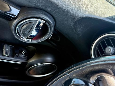 Used 2015 MINI Cooper S image 19