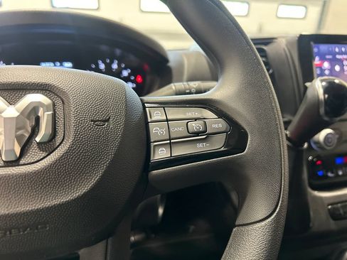 Used 2024 RAM ProMaster 2500 w/ Convenience Group FWD image 18