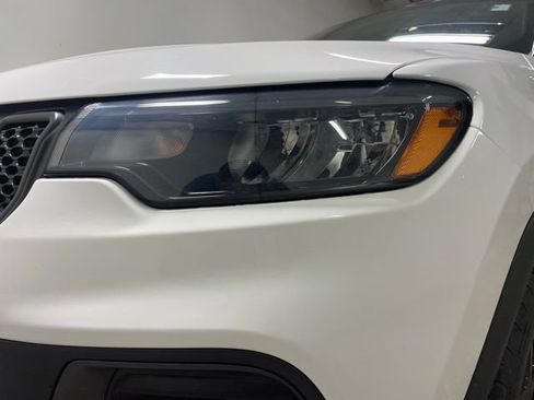 Used 2023 Jeep Compass Trailhawk AWD/4WD image 4