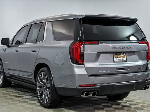 Used 2025 GMC Yukon Denali Ultimate w/ LPO, Floor Liner Package AWD/4WD image 6