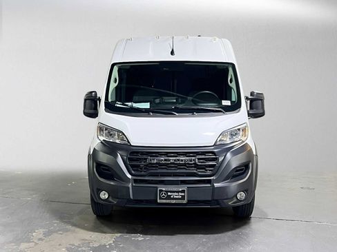 Used 2024 RAM ProMaster 2500 w/ Convenience Group FWD image 8