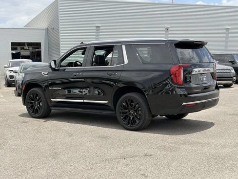 Used 2022 GMC Yukon SLT w/ SLT Luxury Package AWD/4WD image 8