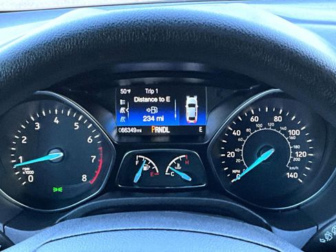 Used 2018 Ford Focus SE image 12