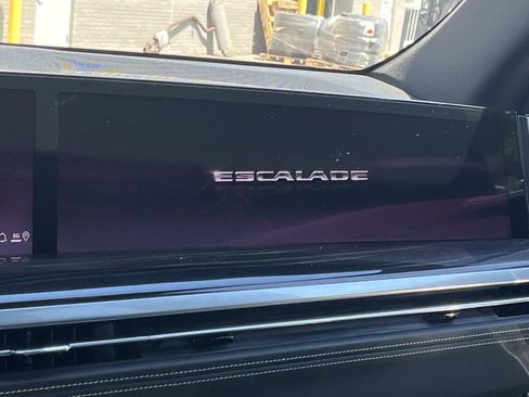 Certified 2025 Cadillac Escalade Sport AWD/4WD image 63