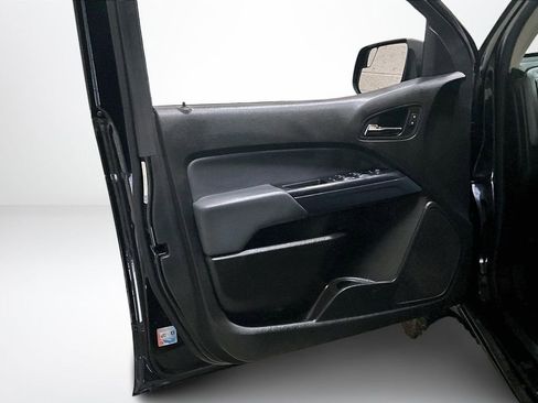 Used 2019 Chevrolet Colorado Z71 w/ Z71 Midnight Edition image 21