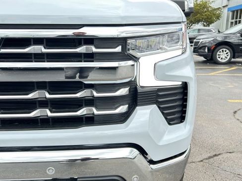 New 2026 Chevrolet Silverado 1500 LTZ w/ LTZ Premium Package AWD/4WD image 3