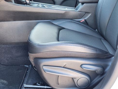 New 2026 Jeep Compass Latitude image 21