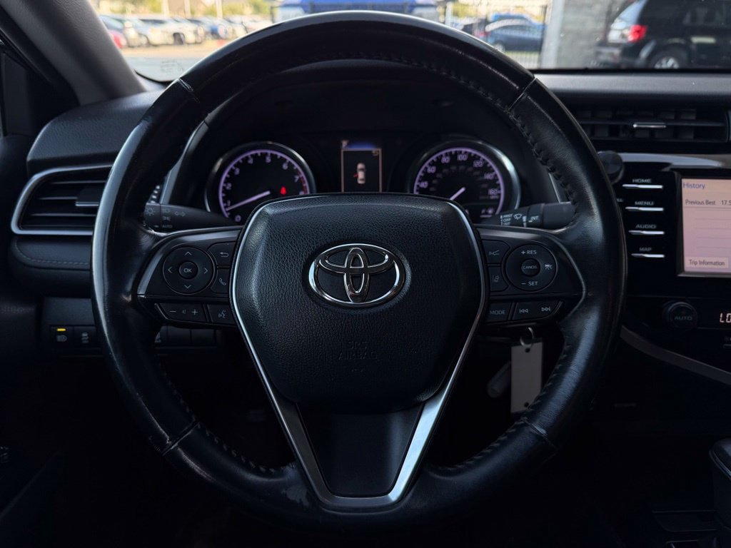 Used 2019 Toyota Camry SE FWD image 13
