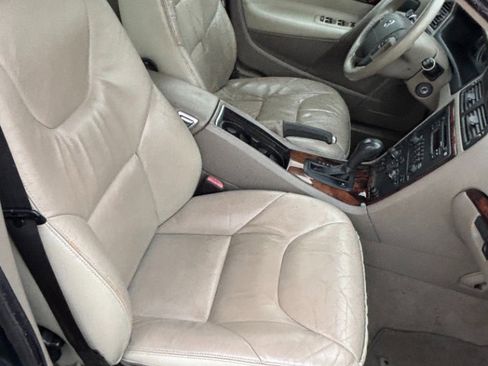 Used 2007 Volvo V70 2.4 image 24