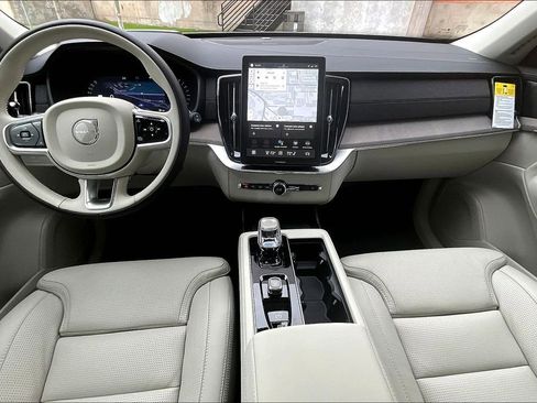 New 2026 Volvo XC90 B6 Ultra w/ Protection Package AWD/4WD image 9
