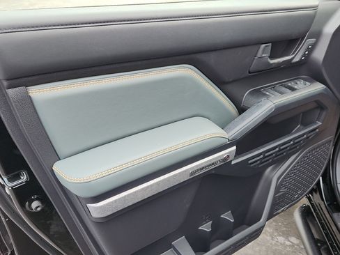 New 2026 Toyota 4Runner 4WD image 10