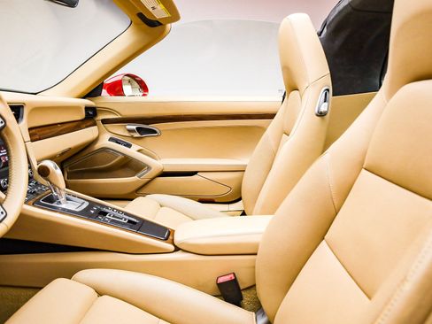 Used 2017 Porsche 911 Targa 4S image 13