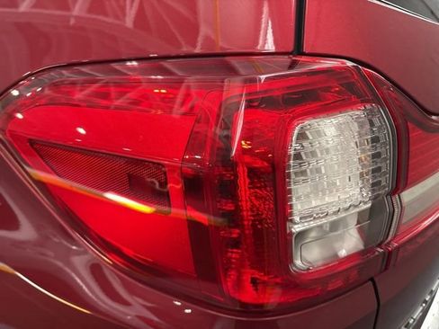 Used 2021 Subaru Ascent Limited AWD/4WD image 7