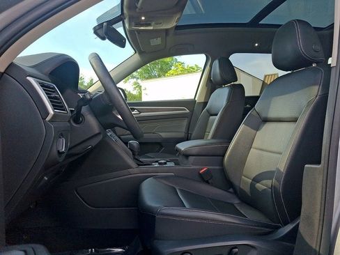 Used 2023 Volkswagen Atlas SE w/ Panoramic Sunroof Package AWD/4WD image 13