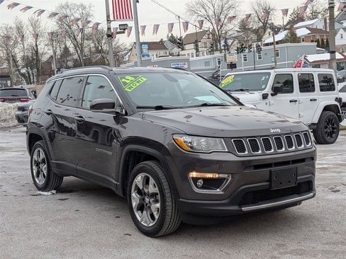Used 2018 Jeep Compass Limited image 4
