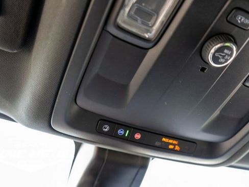 Used 2021 Chevrolet Tahoe Z71 image 33