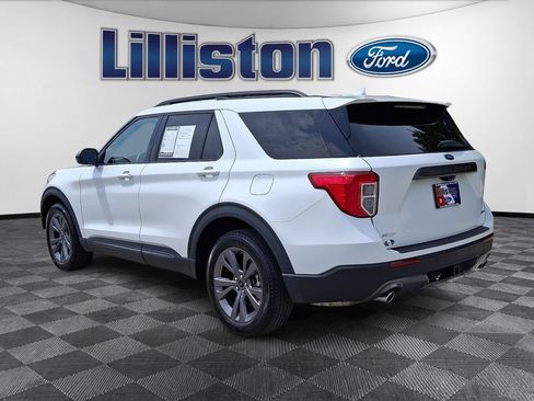 Used 2023 Ford Explorer XLT w/ Equipment Group 202A AWD/4WD image 6