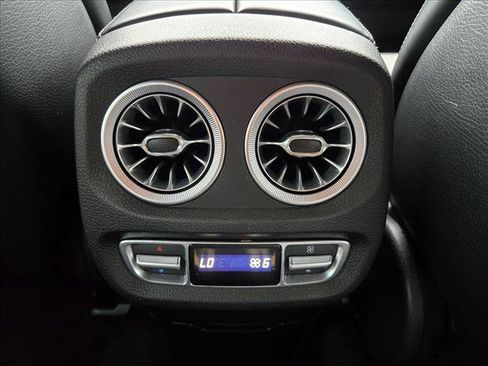 Used 2020 Mercedes-Benz G 63 AMG 4MATIC w/ G Manufaktur Interior Package image 17