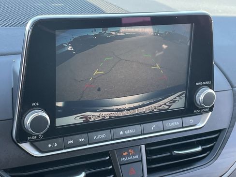 Used 2024 Nissan Altima 2.5 SV image 28