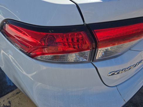 Used 2021 Toyota Corolla SE image 8