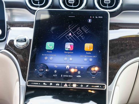 Used 2025 Mercedes-Benz GLC 350e GLC 350e image 4