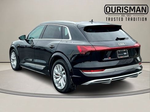 Certified 2023 Audi e-tron S Premium Plus image 6