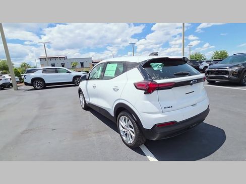 New 2027 Chevrolet Bolt LT w/ Comfort Package FWD image 18