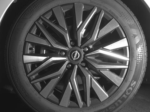 Used 2025 Nissan Altima 2.5 SV image 12