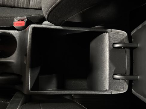 Certified 2022 Kia Forte LXS w/ LXS Technology Package FWD image 23