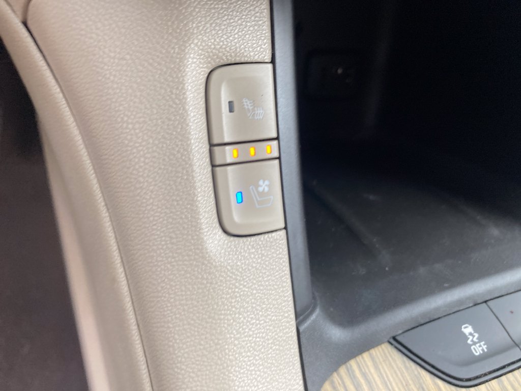 Used 2019 GMC Acadia Denali AWD/4WD image 42