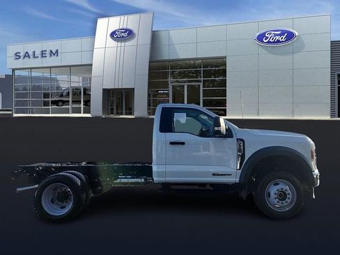 Used 2024 Ford F550 4x4 Regular Cab Super Duty image 2