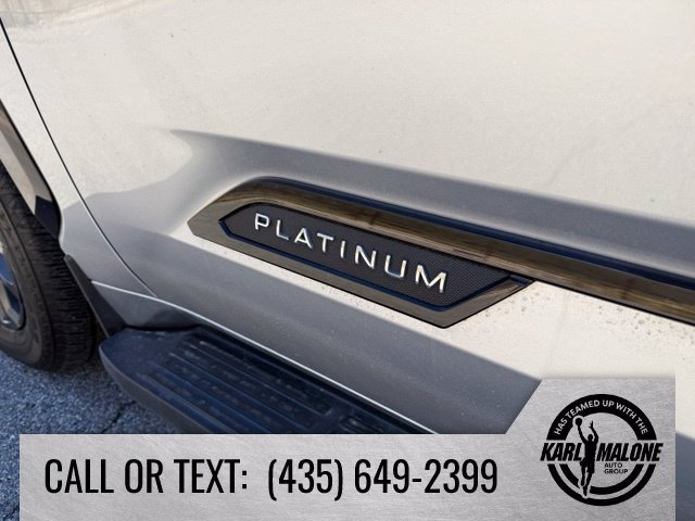 Used 2024 Toyota Sequoia Platinum AWD/4WD image 11