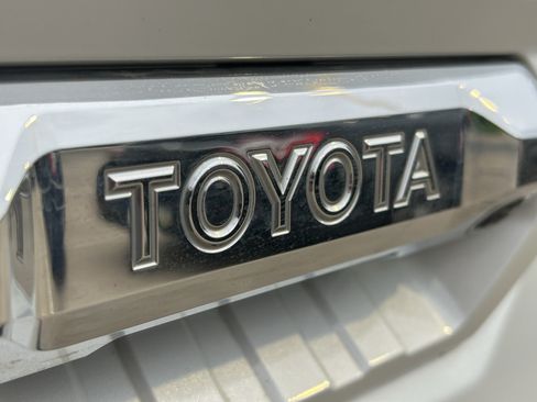 Used 2024 Toyota Tundra Capstone AWD/4WD image 7