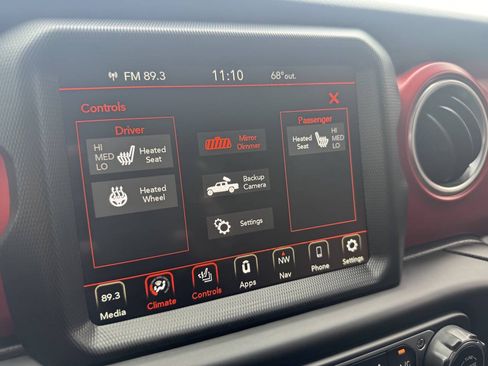 Used 2023 Jeep Gladiator Rubicon w/ Cold Weather Group AWD/4WD image 10