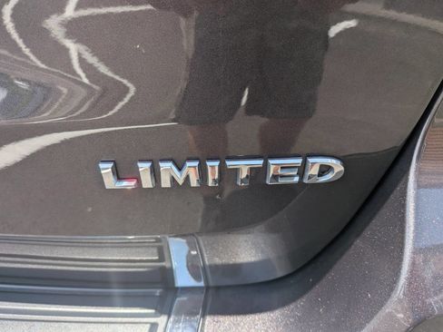 Used 2018 Jeep Grand Cherokee Limited AWD/4WD image 14