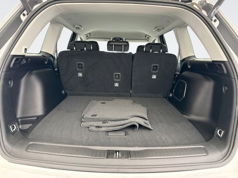 Used 2023 Jeep Grand Cherokee Limited w/ Black Appearance Package image 18