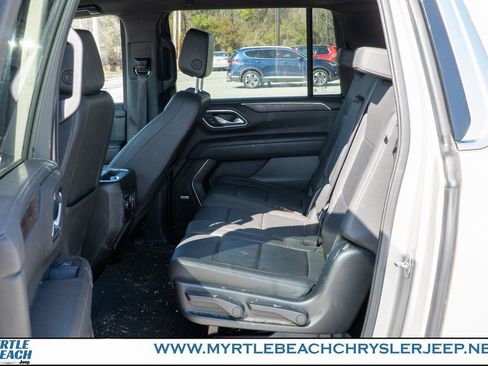 Used 2023 Chevrolet Suburban LT image 14