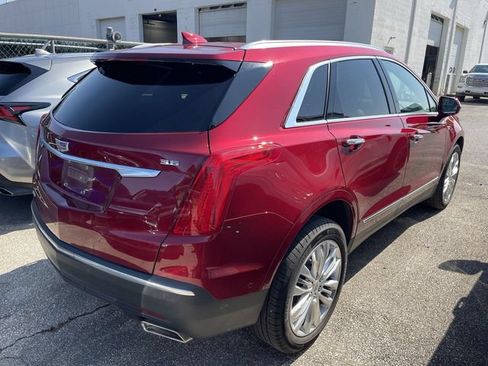 Used 2019 Cadillac XT5 Premium Luxury w/ Driver Assist Package AWD/4WD image 10