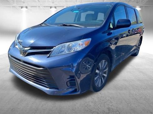 Used 2020 Toyota Sienna LE AWD/4WD image 12