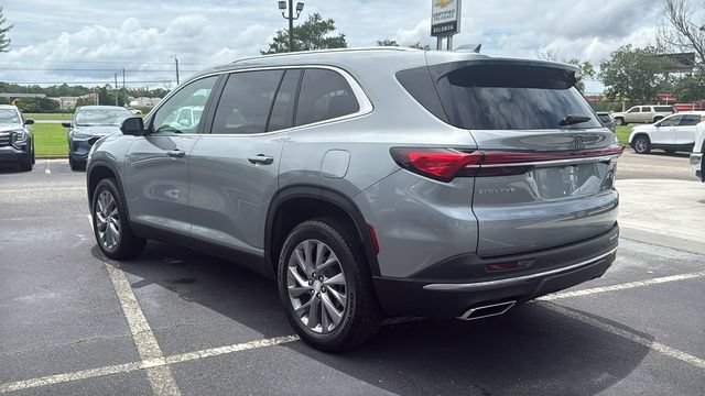 Used 2025 Buick Enclave Preferred FWD image 5