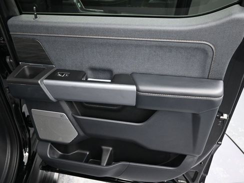 Used 2024 Ford F150 Lightning Lariat image 29