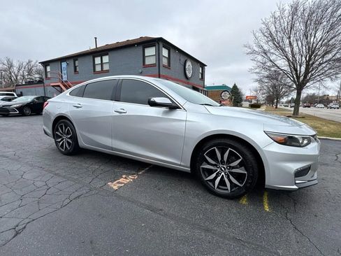 Used 2018 Chevrolet Malibu LT image 14