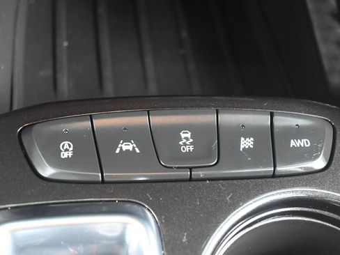 Used 2023 Chevrolet TrailBlazer RS AWD/4WD image 26