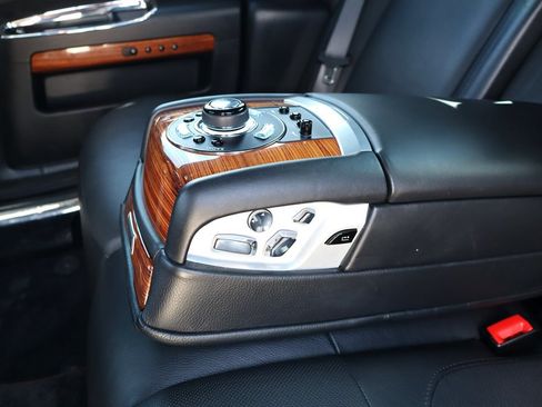 Used 2011 Rolls-Royce Ghost RWD image 34