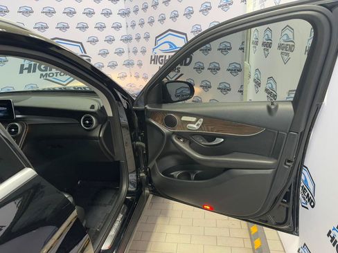 Used 2019 Mercedes-Benz GLC 300 4MATIC image 21