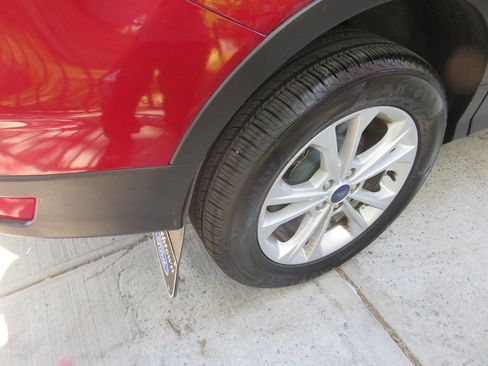 Used 2018 Ford Escape SEL AWD/4WD image 39