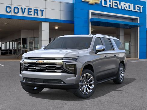 New 2025 Chevrolet Suburban Premier image 6