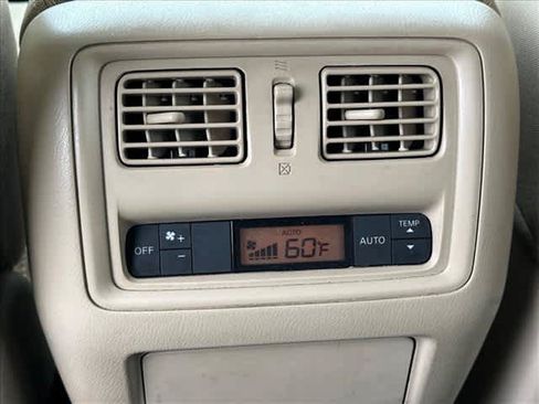 Used 2017 Nissan Pathfinder SV FWD image 11