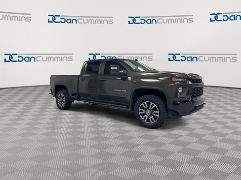 Used 2022 Chevrolet Silverado 2500 Custom w/ Custom Convenience Package AWD/4WD image 2
